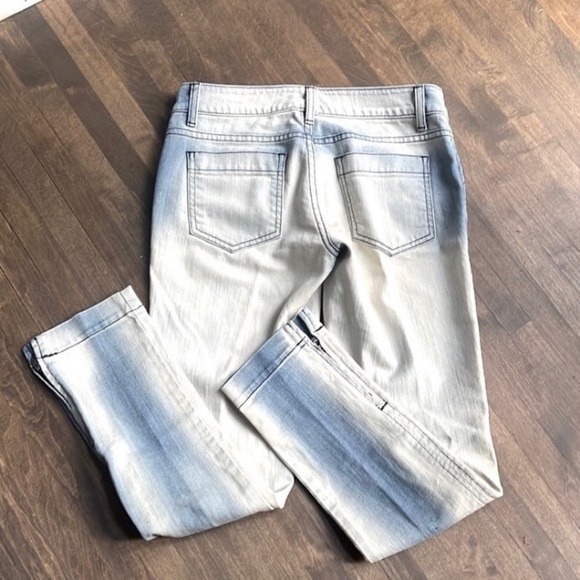 Carmar Low Rise Jeans - Picture 4 of 4